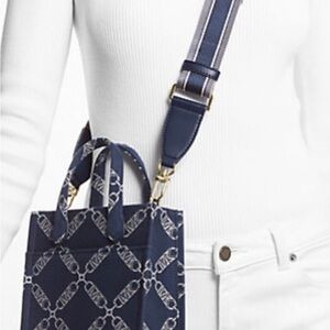 Michael Kors Gigi mini crossbody purse